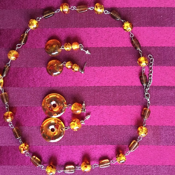 Amber Beads Necklace set - Picture 2 of 7